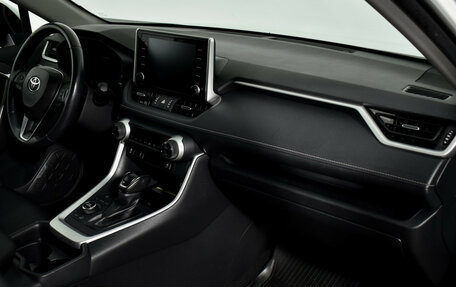 Toyota RAV4, 2020 год, 3 499 000 рублей, 20 фотография