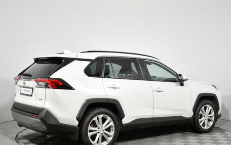 Toyota RAV4, 2020 год, 3 499 000 рублей, 21 фотография