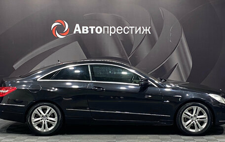 Mercedes-Benz E-Класс, 2012 год, 1 300 000 рублей, 4 фотография