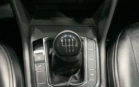 Volkswagen Tiguan II, 2017 год, 1 750 000 рублей, 13 фотография