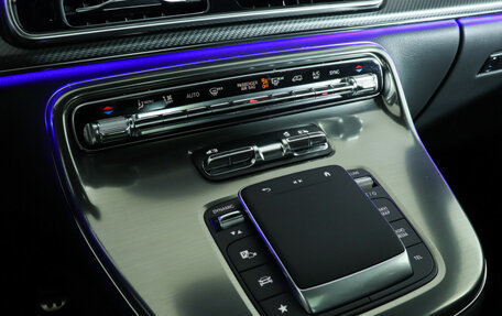 Mercedes-Benz V-Класс, 2025 год, 19 000 000 рублей, 18 фотография