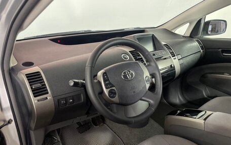 Toyota Prius, 2009 год, 780 000 рублей, 9 фотография