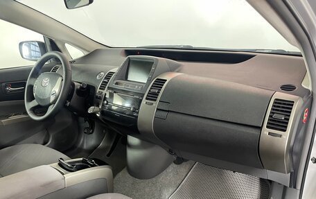 Toyota Prius, 2009 год, 780 000 рублей, 10 фотография