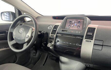 Toyota Prius, 2009 год, 780 000 рублей, 14 фотография