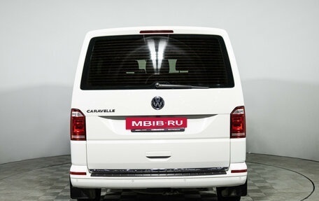 Volkswagen Caravelle T6 рестайлинг, 2019 год, 3 249 585 рублей, 6 фотография