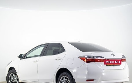 Toyota Corolla, 2018 год, 1 829 000 рублей, 7 фотография