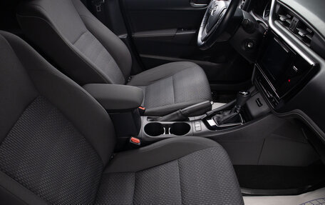 Toyota Corolla, 2018 год, 1 829 000 рублей, 18 фотография