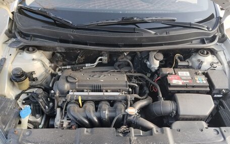 Hyundai Solaris II рестайлинг, 2011 год, 695 000 рублей, 6 фотография