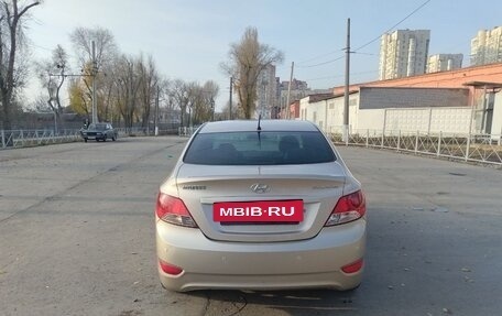 Hyundai Solaris II рестайлинг, 2011 год, 695 000 рублей, 7 фотография