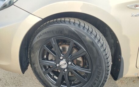 Hyundai Solaris II рестайлинг, 2011 год, 695 000 рублей, 18 фотография