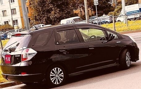 Honda Fit Shuttle I рестайлинг, 2013 год, 1 150 000 рублей, 1 фотография