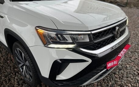 Volkswagen Taos, 2021 год, 1 600 000 рублей, 11 фотография