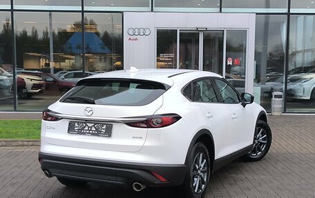 Mazda CX-4, 2023 год, 2 990 000 рублей, 5 фотография