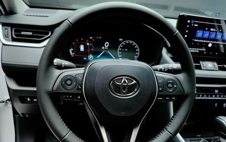 Toyota RAV4, 2025 год, 4 350 000 рублей, 16 фотография