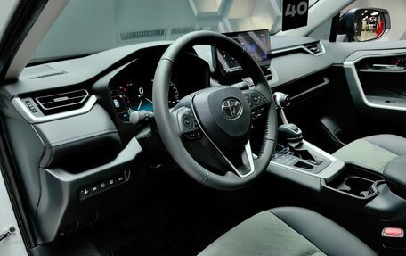 Toyota RAV4, 2025 год, 4 350 000 рублей, 19 фотография