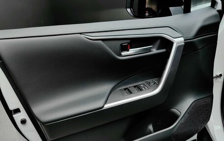 Toyota RAV4, 2025 год, 4 350 000 рублей, 28 фотография