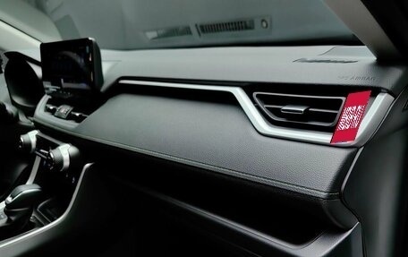 Toyota RAV4, 2025 год, 4 350 000 рублей, 24 фотография