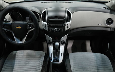 Chevrolet Cruze II, 2014 год, 949 000 рублей, 6 фотография