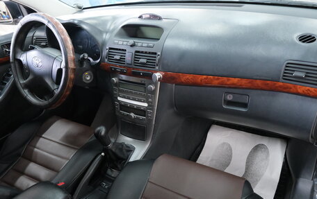 Toyota Avensis III рестайлинг, 2006 год, 929 000 рублей, 19 фотография