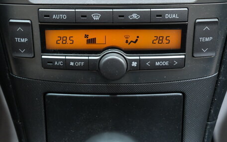 Toyota Avensis III рестайлинг, 2006 год, 929 000 рублей, 17 фотография