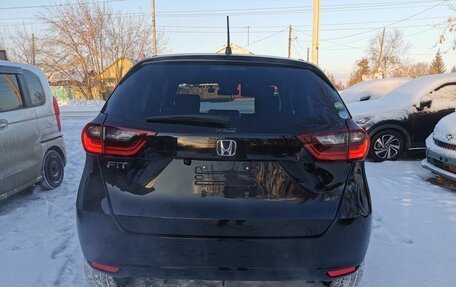 Honda Fit, 2021 год, 1 370 000 рублей, 3 фотография