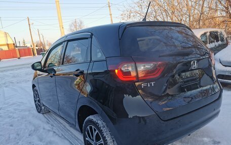 Honda Fit, 2021 год, 1 370 000 рублей, 4 фотография