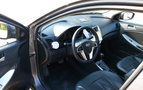 Hyundai Solaris II рестайлинг, 2012 год, 850 000 рублей, 4 фотография