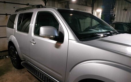 Nissan Pathfinder, 2011 год, 1 500 000 рублей, 3 фотография