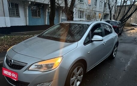 Opel Astra J, 2011 год, 420 000 рублей, 2 фотография