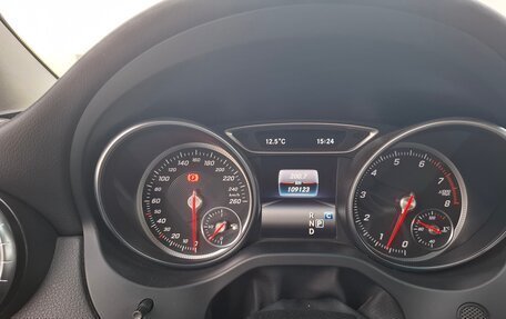 Mercedes-Benz CLA, 2017 год, 2 200 000 рублей, 13 фотография