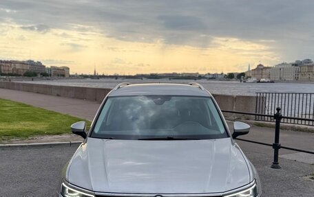 Volkswagen Tiguan II, 2019 год, 2 230 000 рублей, 3 фотография