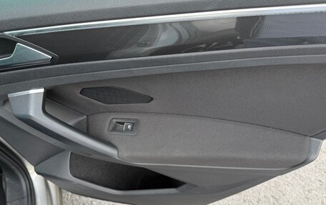 Volkswagen Tiguan II, 2019 год, 2 230 000 рублей, 13 фотография