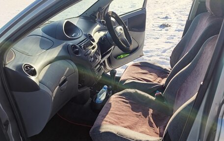 Toyota Vitz, 2001 год, 450 000 рублей, 9 фотография