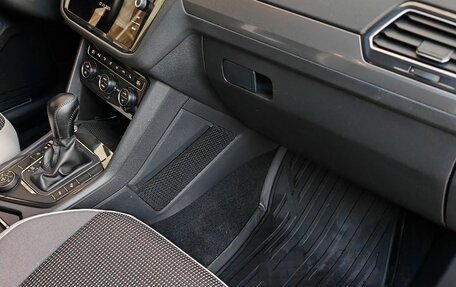 Volkswagen Tiguan II, 2020 год, 2 850 000 рублей, 21 фотография