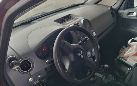 Mitsubishi Colt VI рестайлинг, 2004 год, 350 000 рублей, 2 фотография