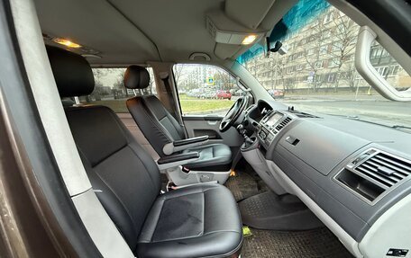 Volkswagen Caravelle T5, 2013 год, 2 100 000 рублей, 10 фотография