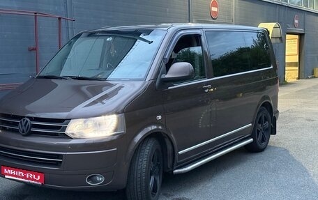 Volkswagen Caravelle T5, 2013 год, 2 100 000 рублей, 20 фотография