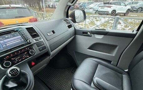 Volkswagen Caravelle T5, 2013 год, 2 100 000 рублей, 16 фотография