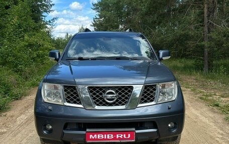 Nissan Pathfinder, 2007 год, 900 000 рублей, 1 фотография