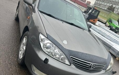 Toyota Camry V40, 2005 год, 650 000 рублей, 3 фотография