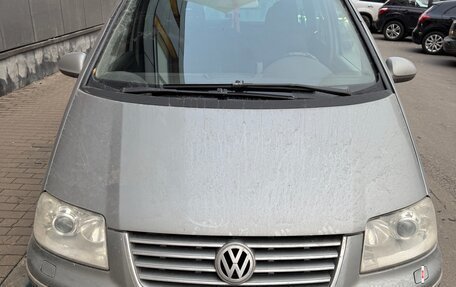 Volkswagen Sharan I рестайлинг, 2004 год, 550 000 рублей, 6 фотография