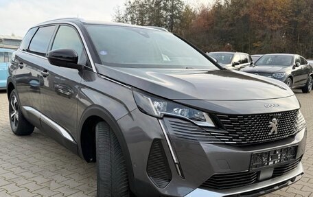 Peugeot 5008 II, 2021 год, 2 570 000 рублей, 2 фотография