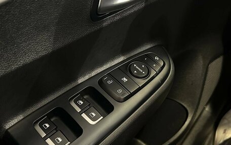 KIA Rio IV, 2022 год, 1 985 000 рублей, 18 фотография