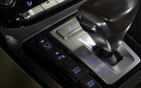 Genesis G90 I рестайлинг, 2017 год, 1 795 000 рублей, 22 фотография