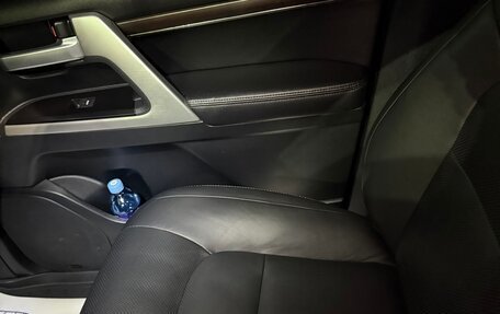 Toyota Land Cruiser 200, 2018 год, 6 300 000 рублей, 15 фотография