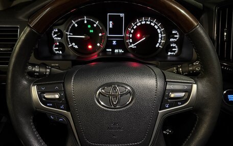 Toyota Land Cruiser 200, 2018 год, 6 300 000 рублей, 16 фотография