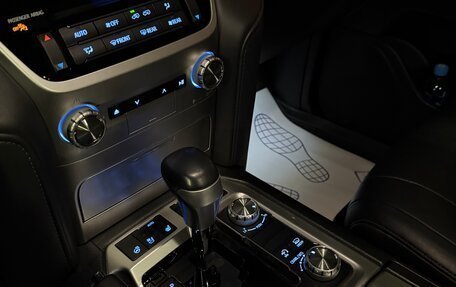 Toyota Land Cruiser 200, 2018 год, 6 300 000 рублей, 18 фотография