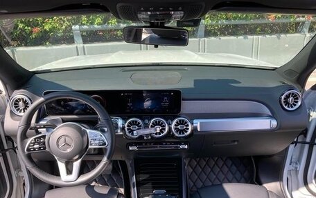 Mercedes-Benz GLB, 2022 год, 2 000 000 рублей, 10 фотография