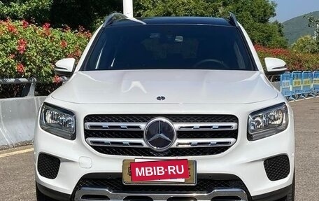 Mercedes-Benz GLB, 2022 год, 2 000 000 рублей, 2 фотография