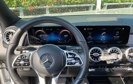 Mercedes-Benz GLB, 2022 год, 2 000 000 рублей, 11 фотография